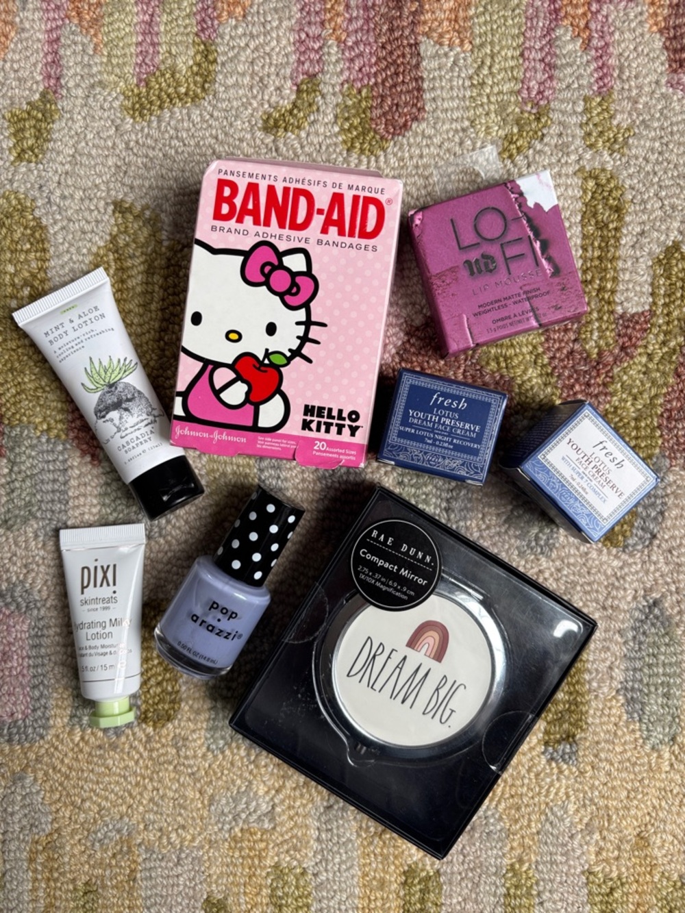 🍦HOST PICK🍦8 pieces ! Urban Decay Lo-Fi Lip Mousse, fresh, Hello Kitty 🐱